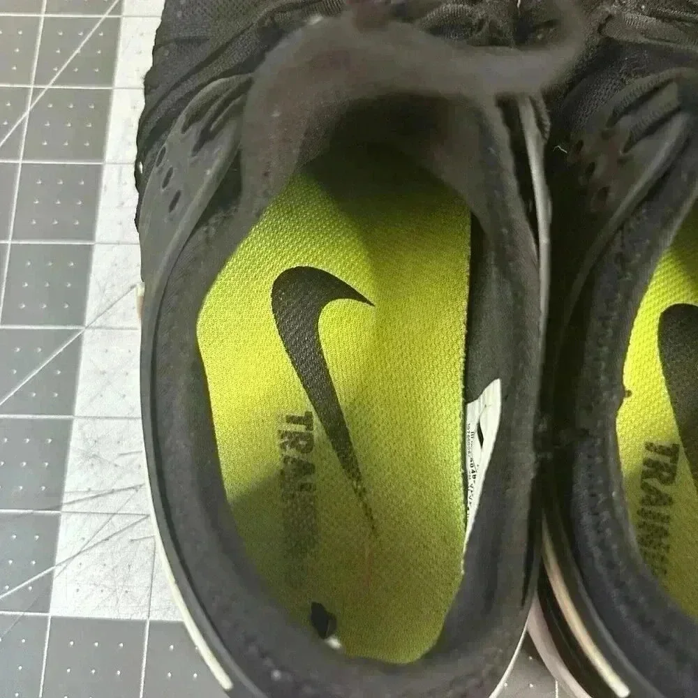 Nike Sneakers Womens Size 6.5 Free TR 7 904651-001 Black Running Shoes Athletic